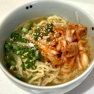 簡単キムチ味噌ラーメン